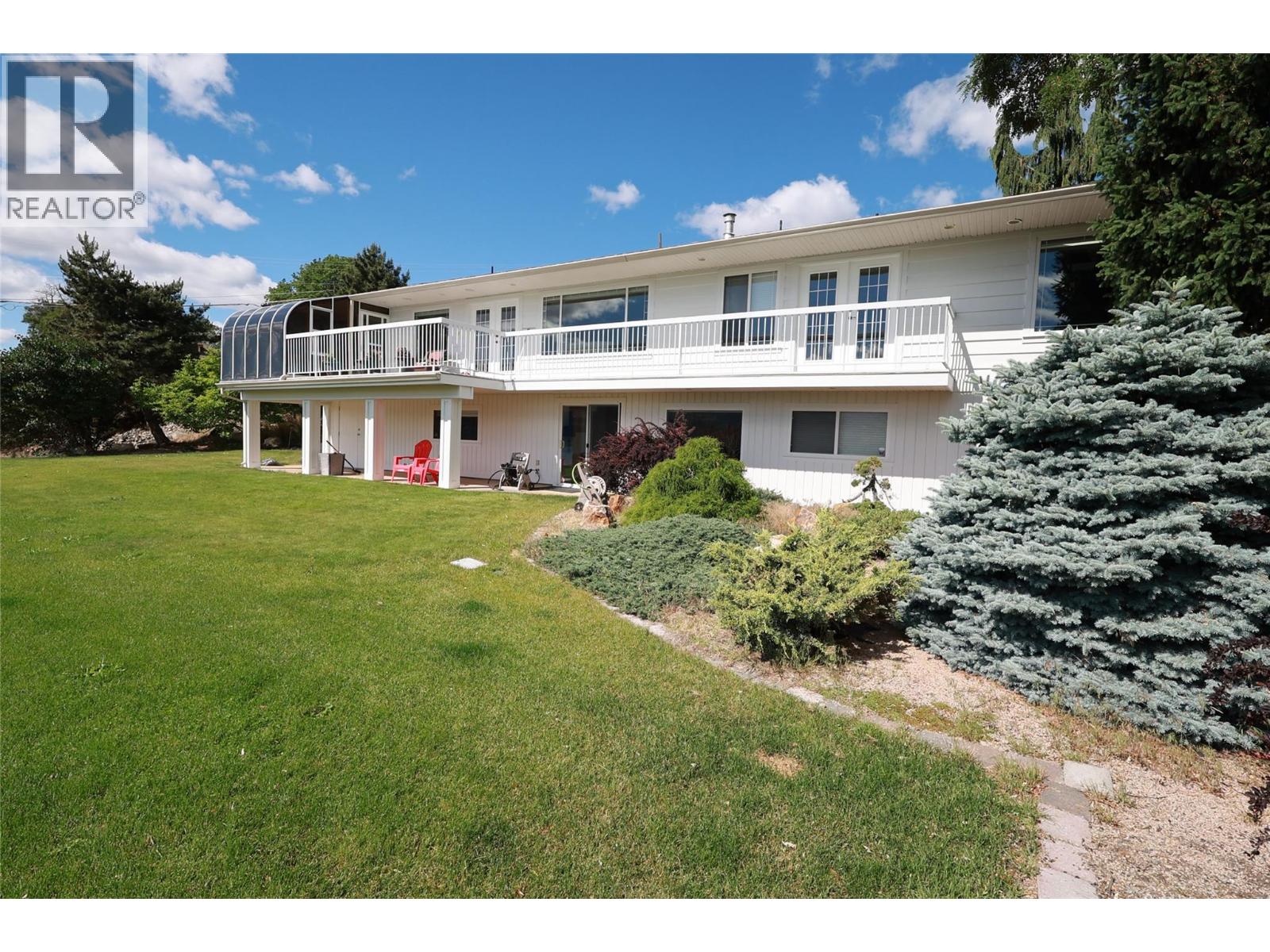 6101 Lipsett Avenue - 75