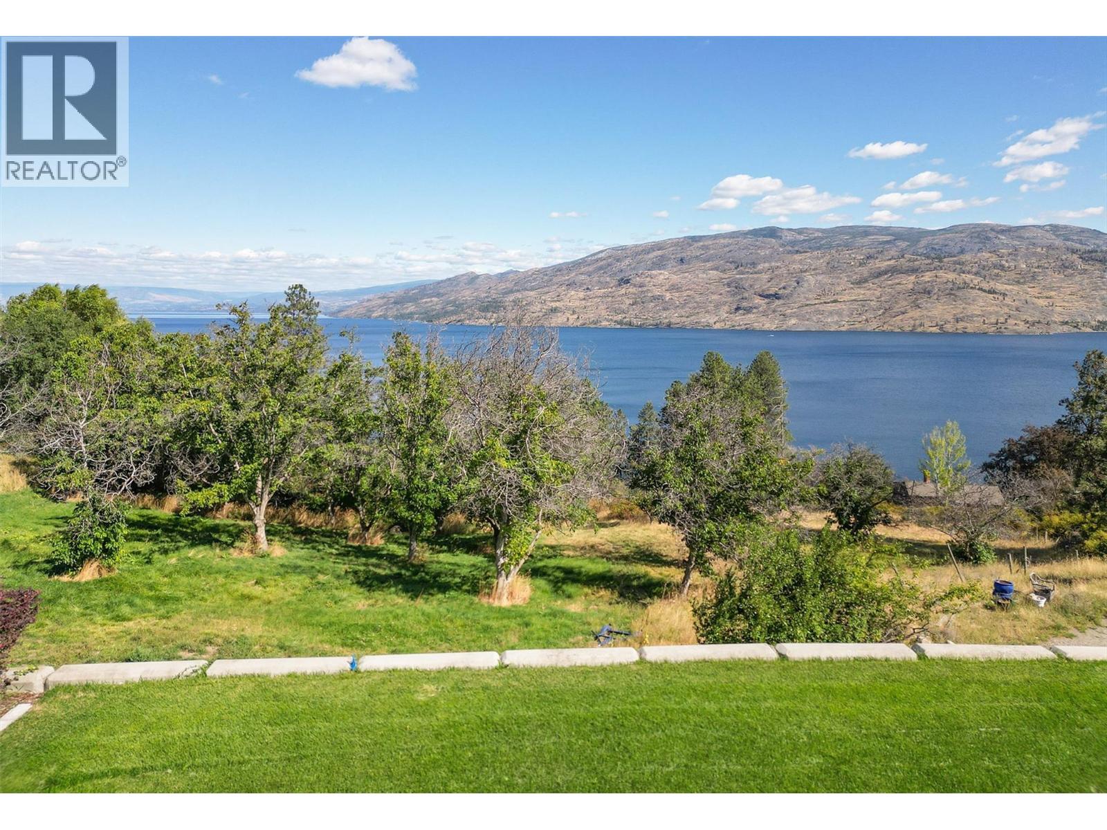 6101 Lipsett Avenue - 26