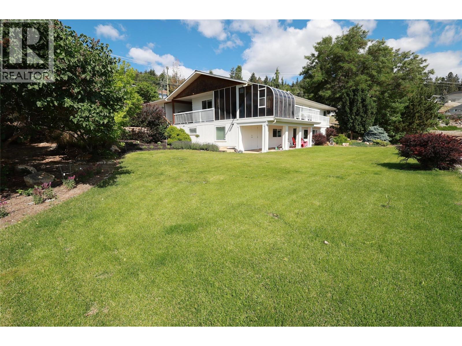 6101 Lipsett Avenue - 79