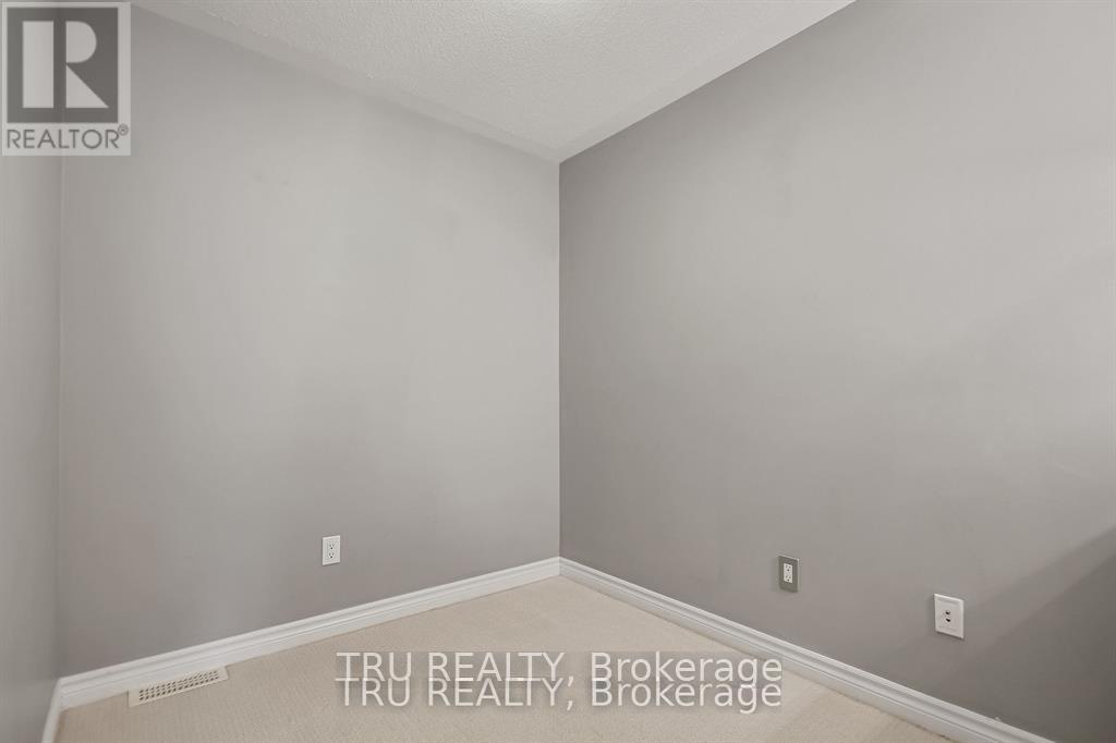 2 Bed, 2 Bath House for Rent in Ottawa – 19 – 122 LINDENSHADE DRIVE, Ottawa – MLS# X13527312 - Image 16