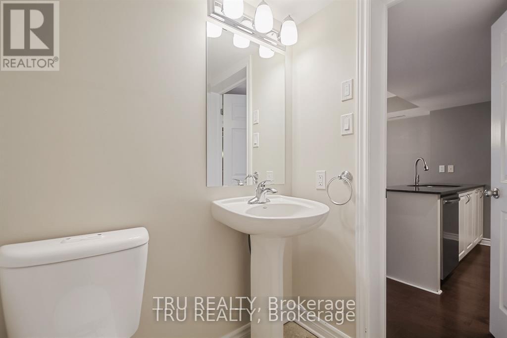 2 Bed, 2 Bath House for Rent in Ottawa – 19 – 122 LINDENSHADE DRIVE, Ottawa – MLS# X13527312 - Image 27