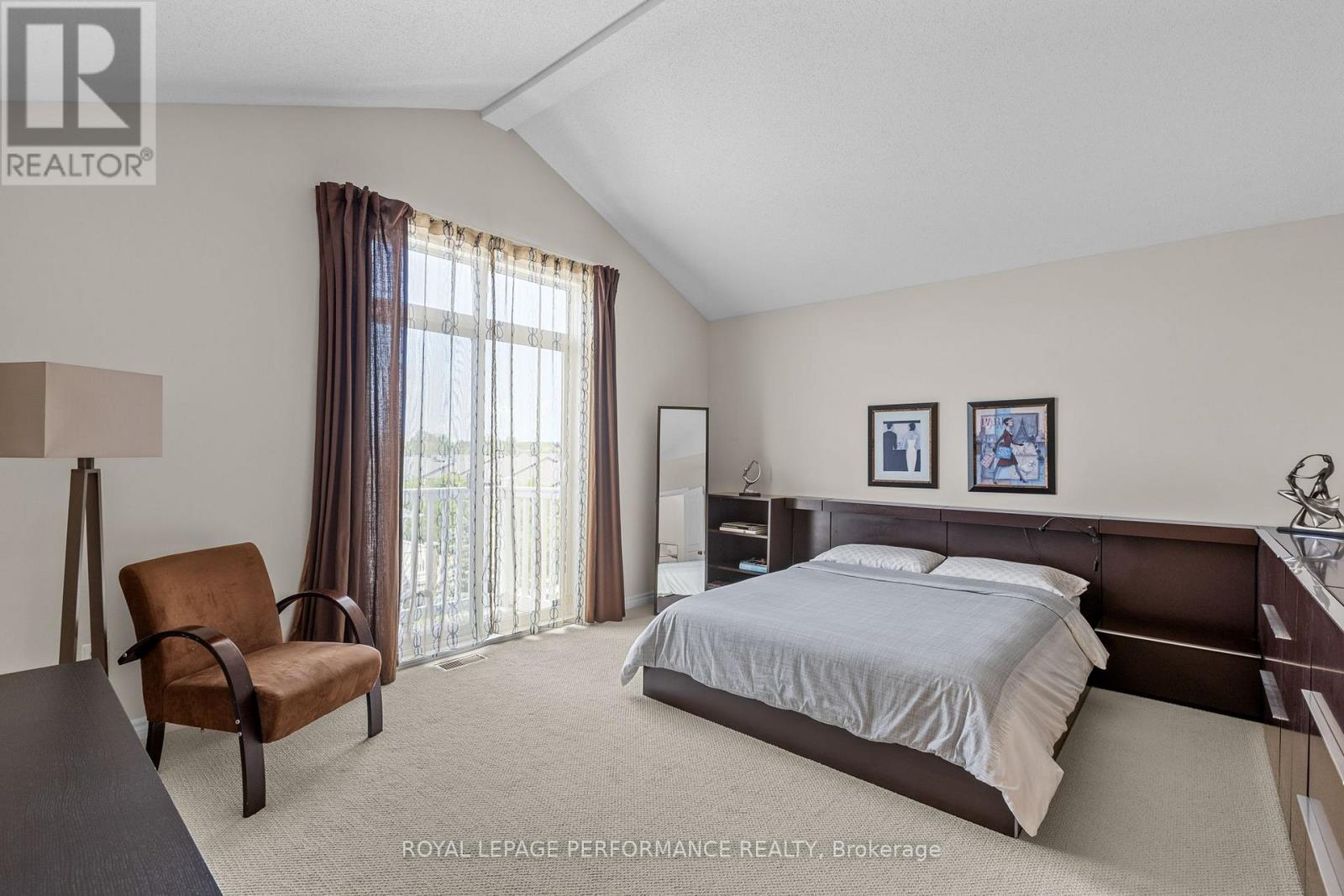80A STONEHAVEN DRIVE - 24