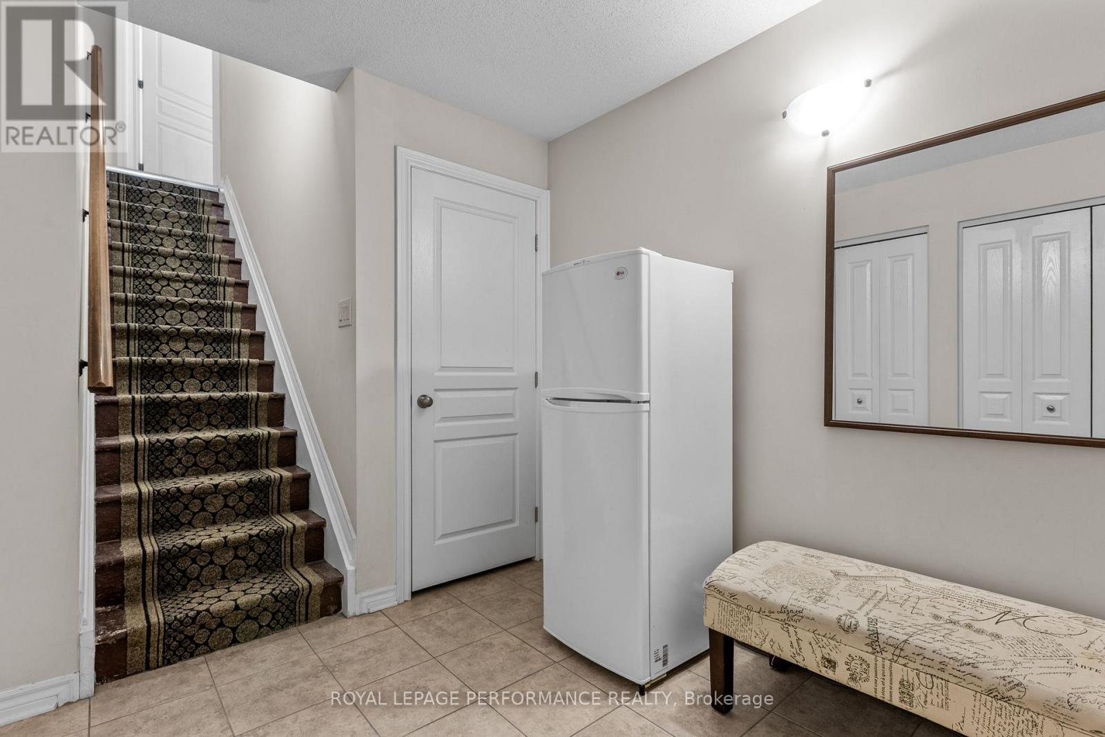 80A STONEHAVEN DRIVE - 32