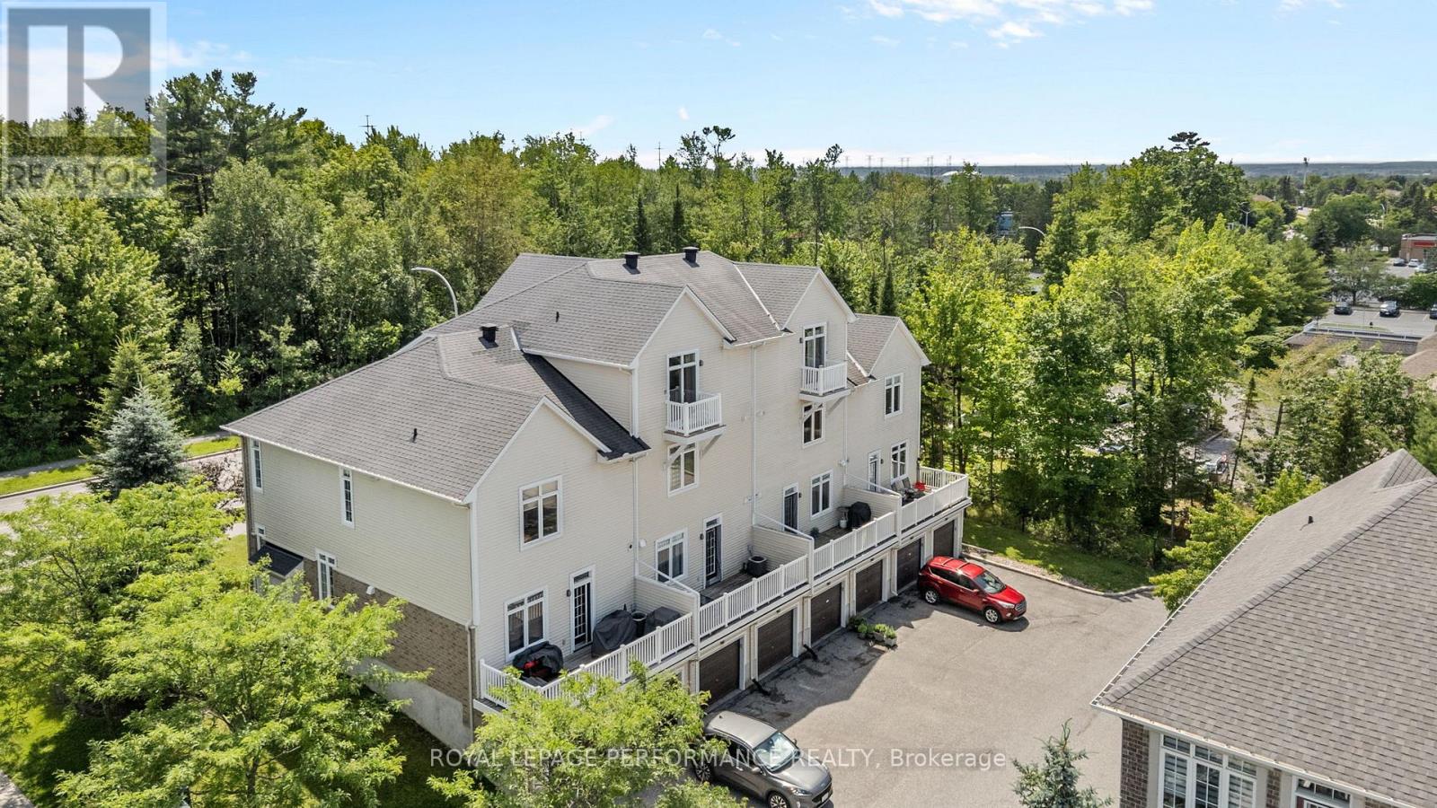 80A STONEHAVEN DRIVE - 34