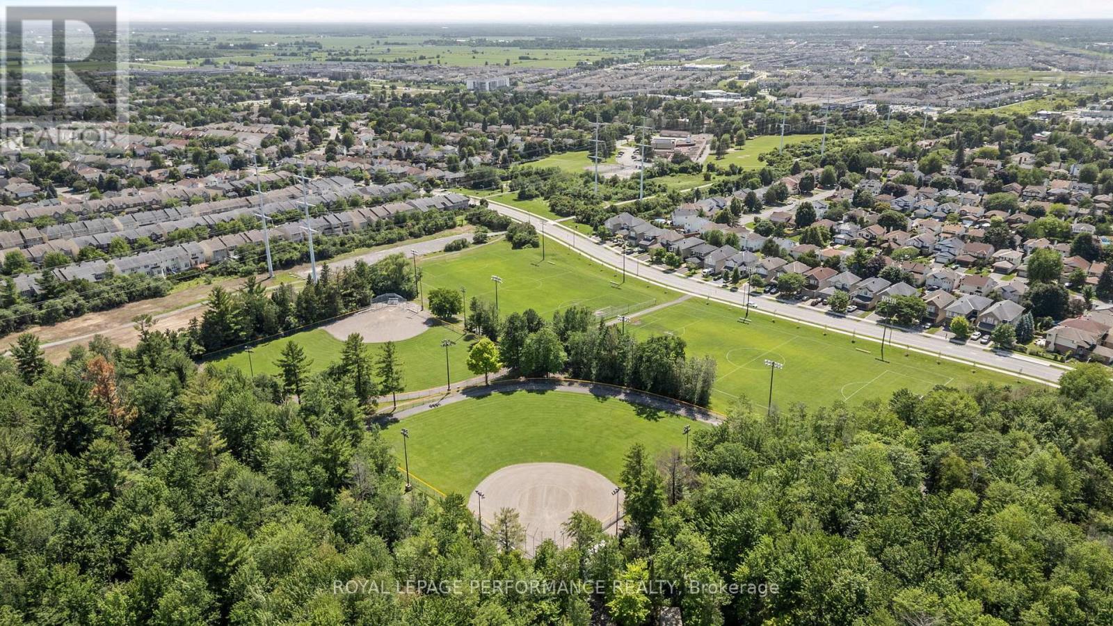 80A STONEHAVEN DRIVE - 38