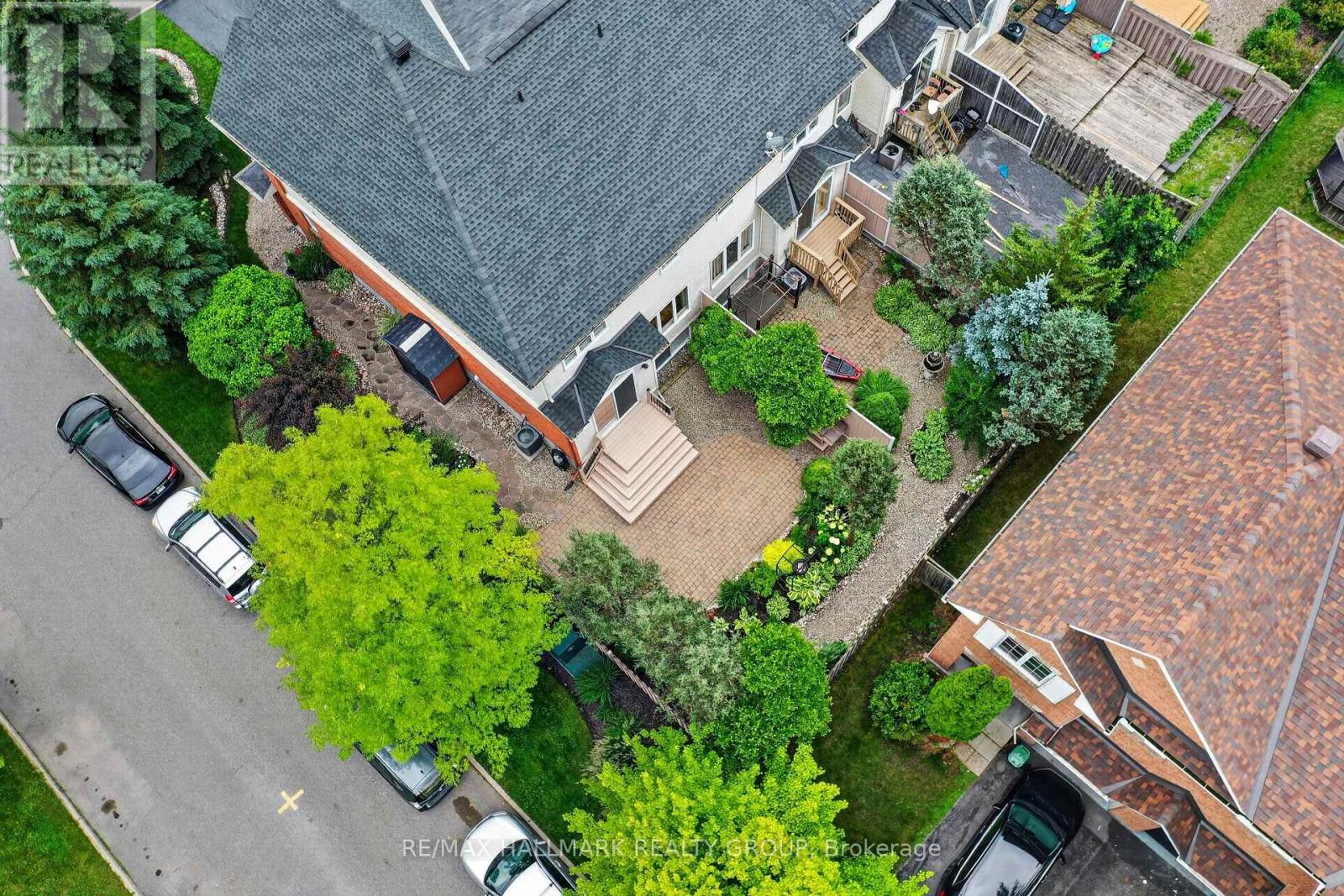 615 AQUAVIEW DRIVE - 35