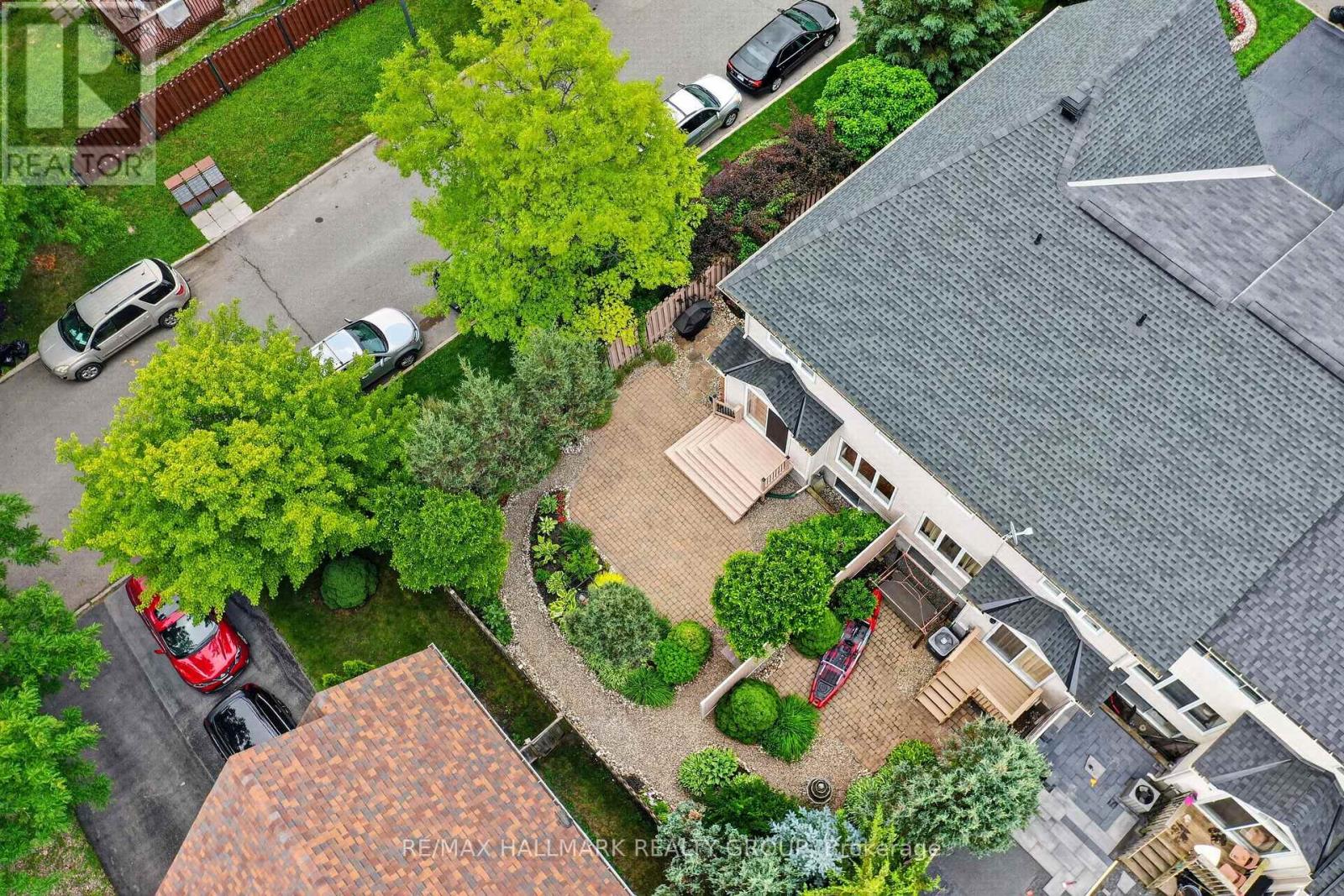 615 AQUAVIEW DRIVE - 36