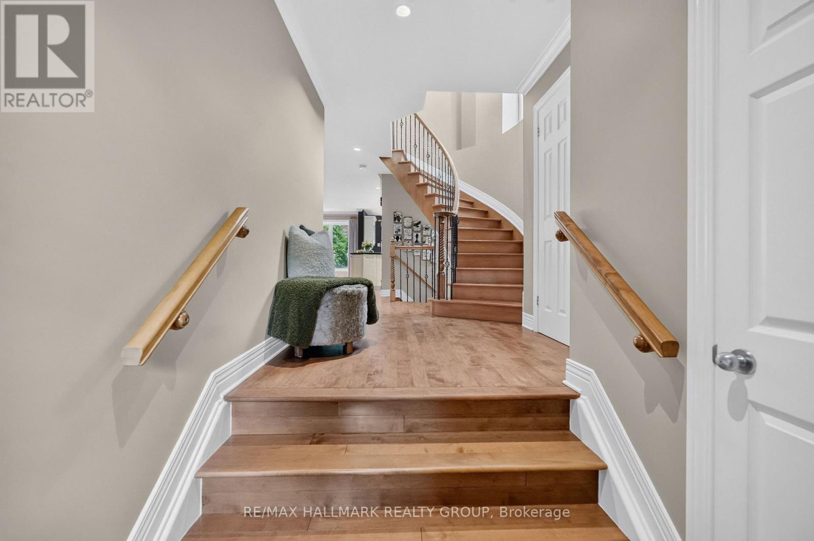 615 AQUAVIEW DRIVE - 4