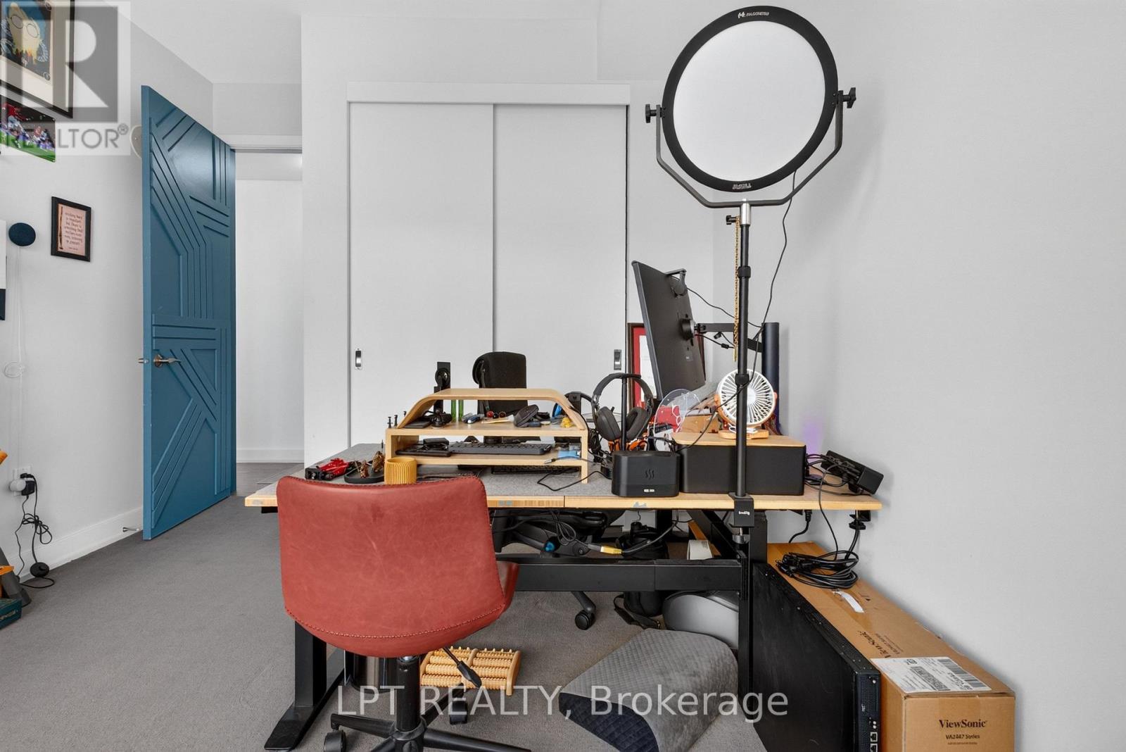 #307 111 CHAMPAGNE AVENUE S - 15