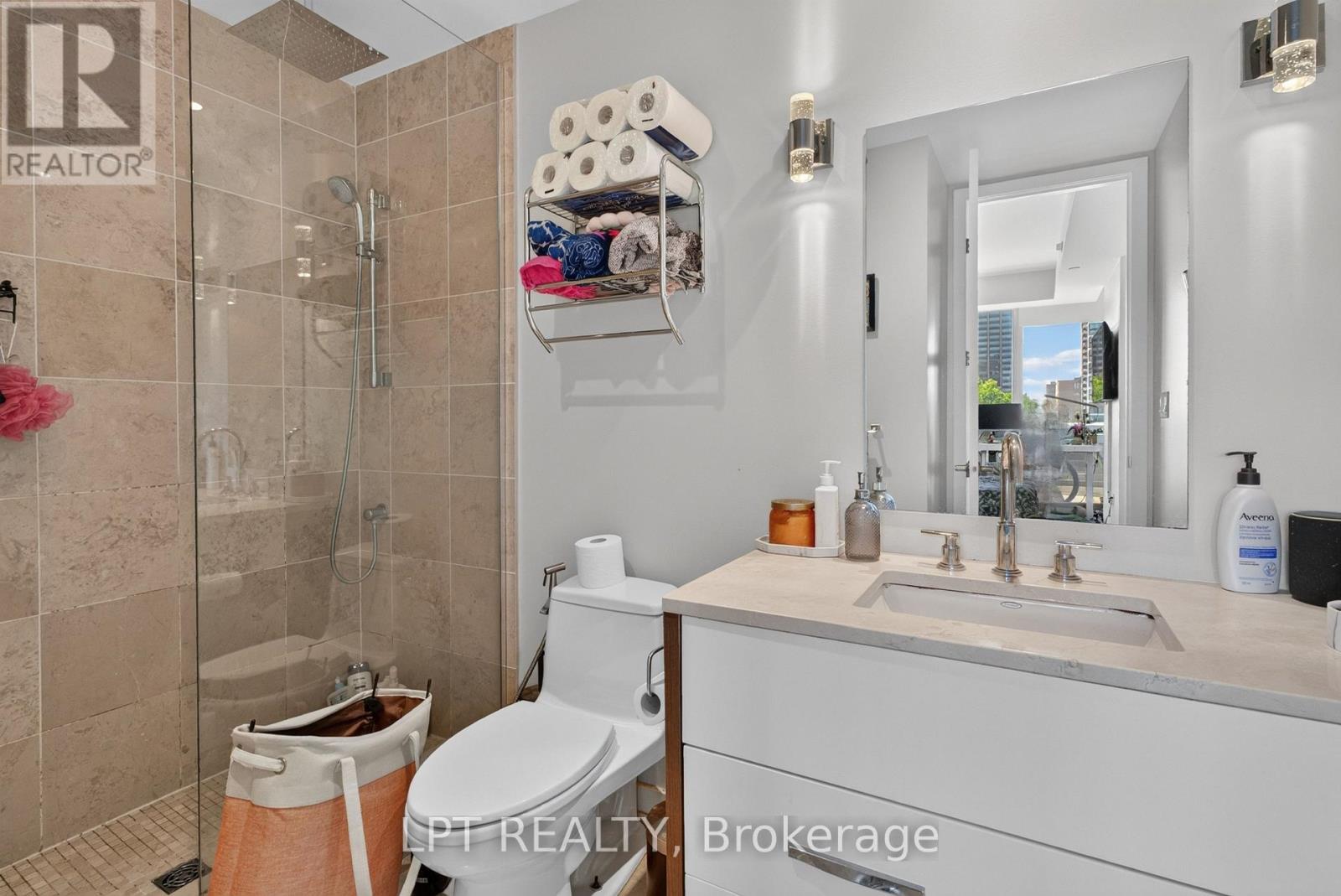 307 – 111 CHAMPAGNE AVENUE S, Ottawa. Luxury613. By Peter Sagos - Image 16