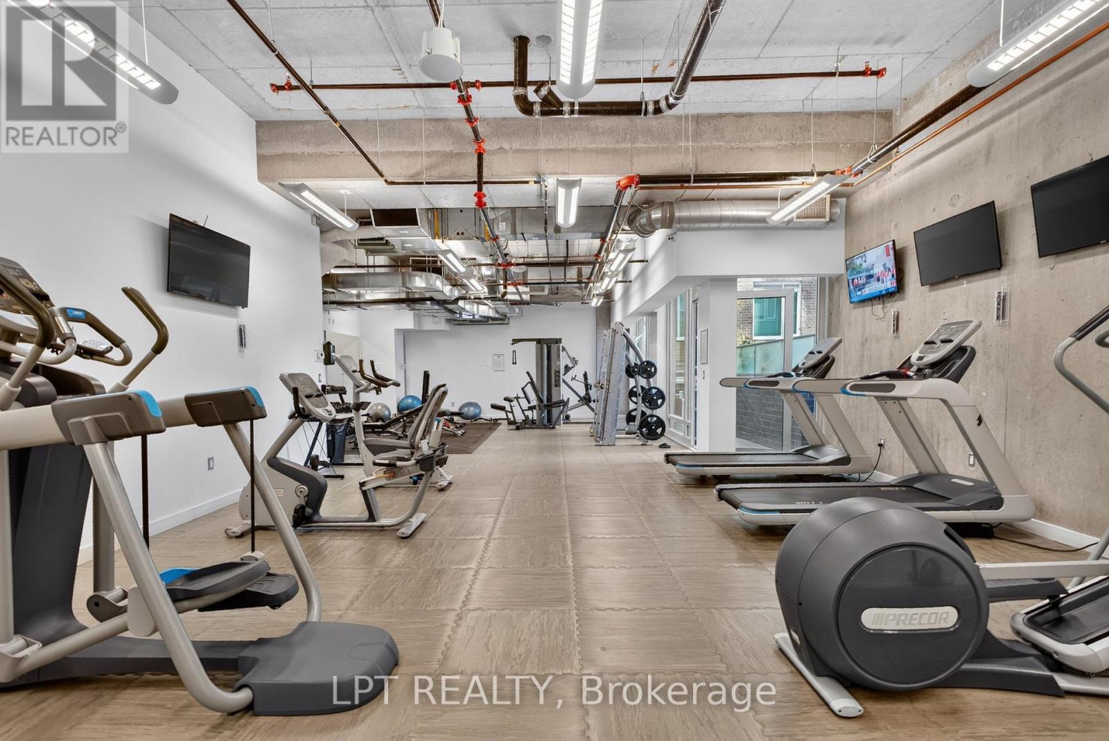 #307 111 CHAMPAGNE AVENUE S - 34