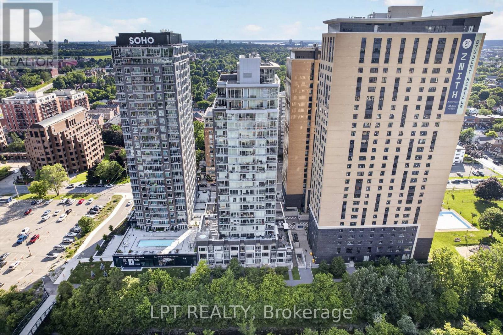 #307 111 CHAMPAGNE AVENUE S - 47