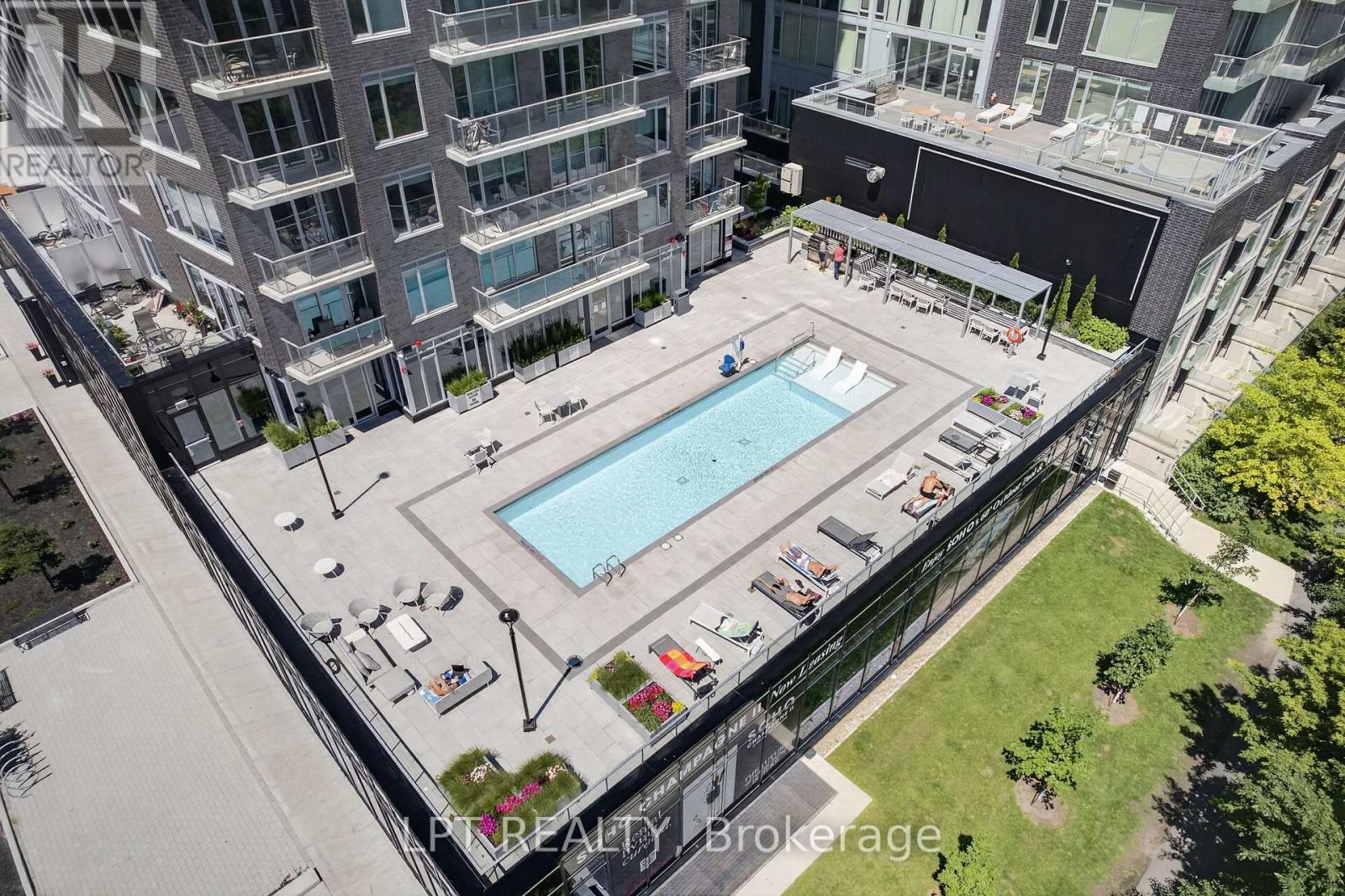 #307 111 CHAMPAGNE AVENUE S - 45