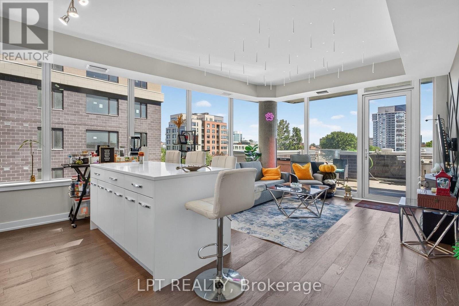 307 – 111 CHAMPAGNE AVENUE S, Ottawa. Luxury613. By Peter Sagos - Image 9