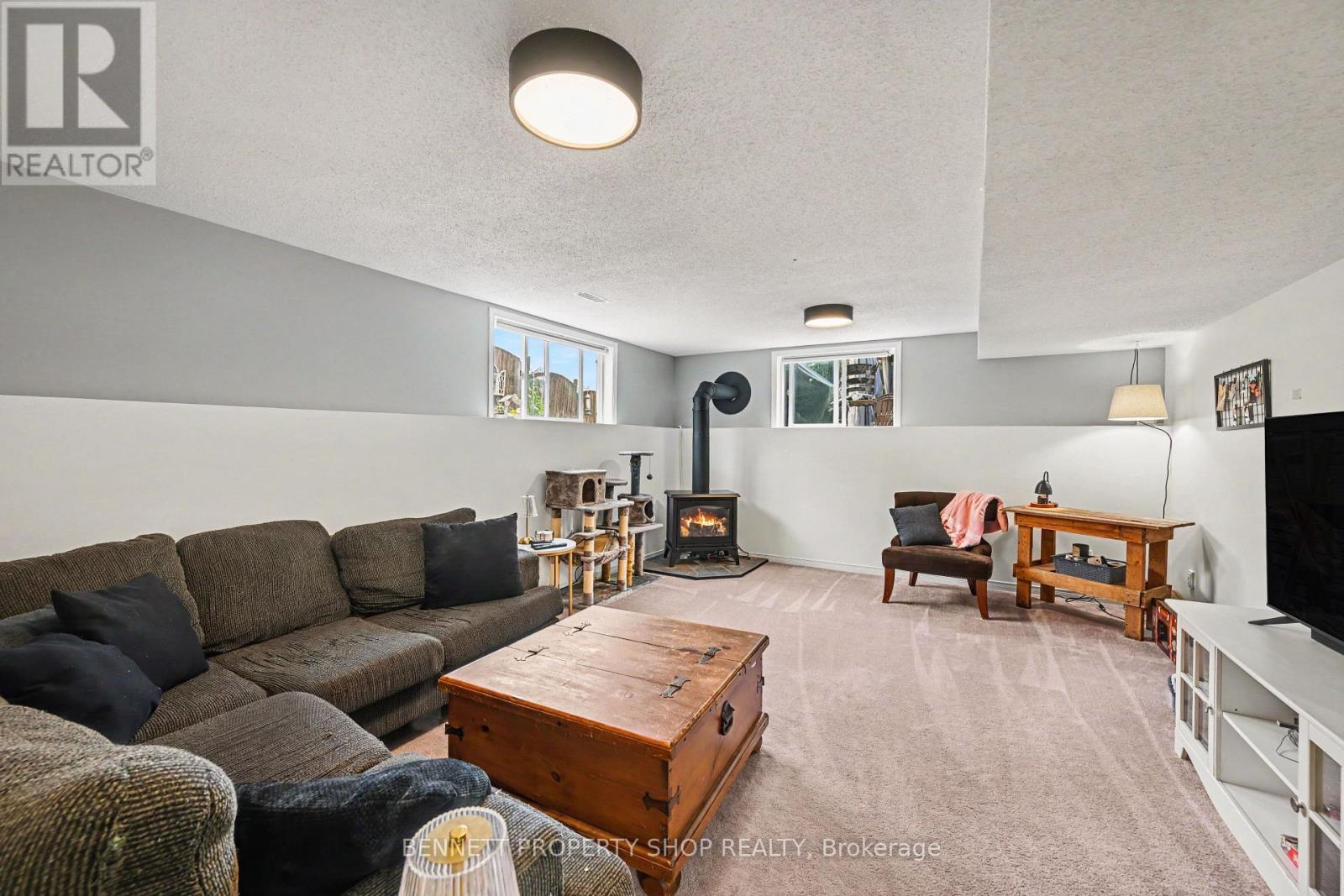 9 HUYCK DRIVE - 11