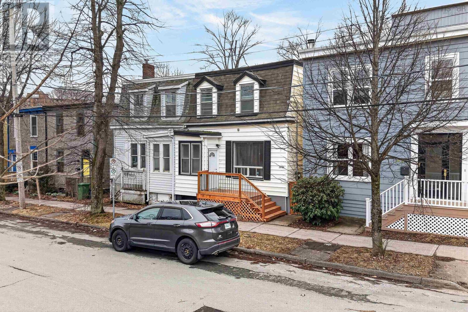 2490 John Street - 3