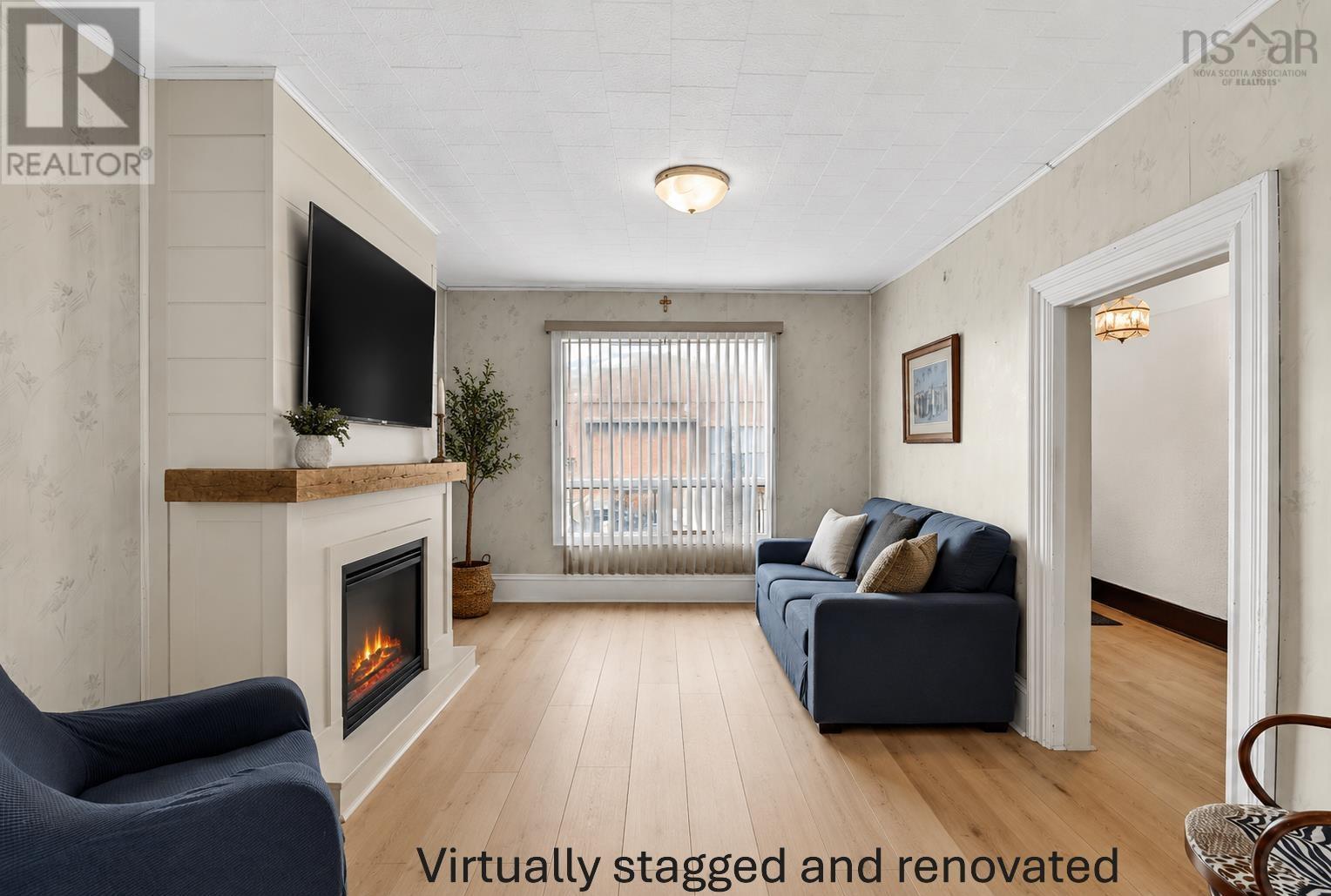 2490 John Street - 9