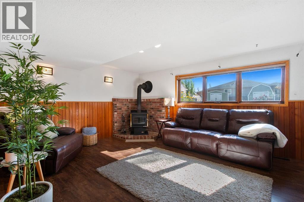 5445 56 Street - 24