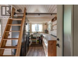 1040 Mcclay Way, Gabriola Island, BC V0R1X3 Photo 11