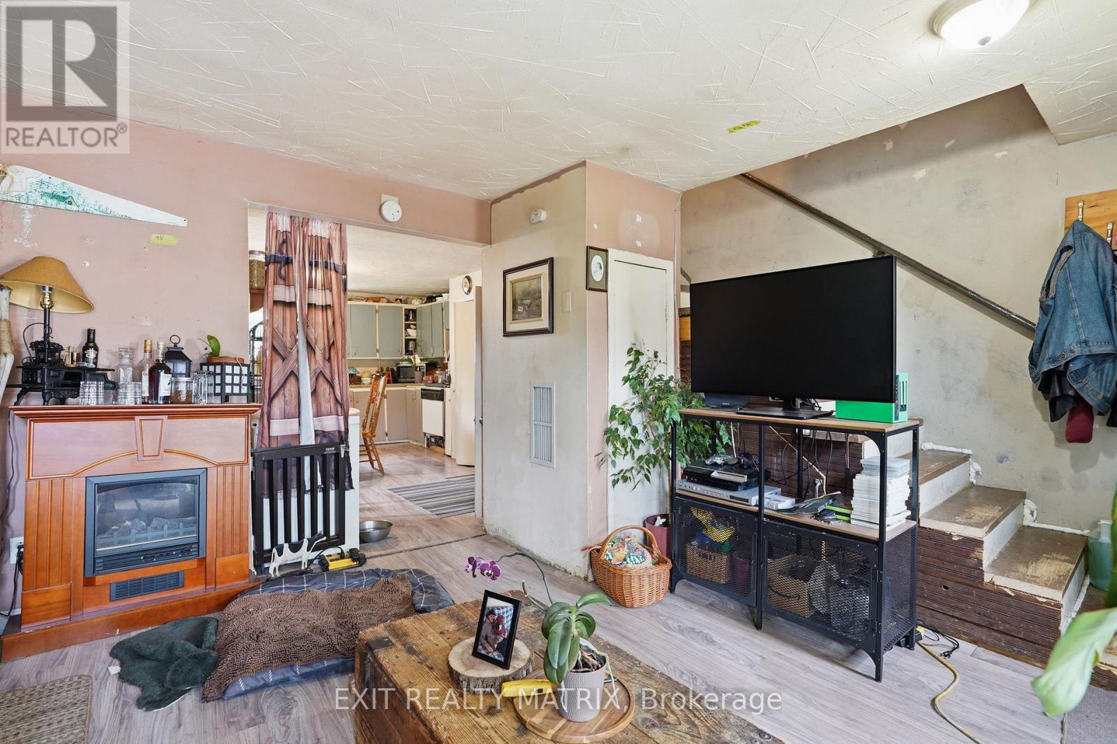 10 PETER STREET - 6