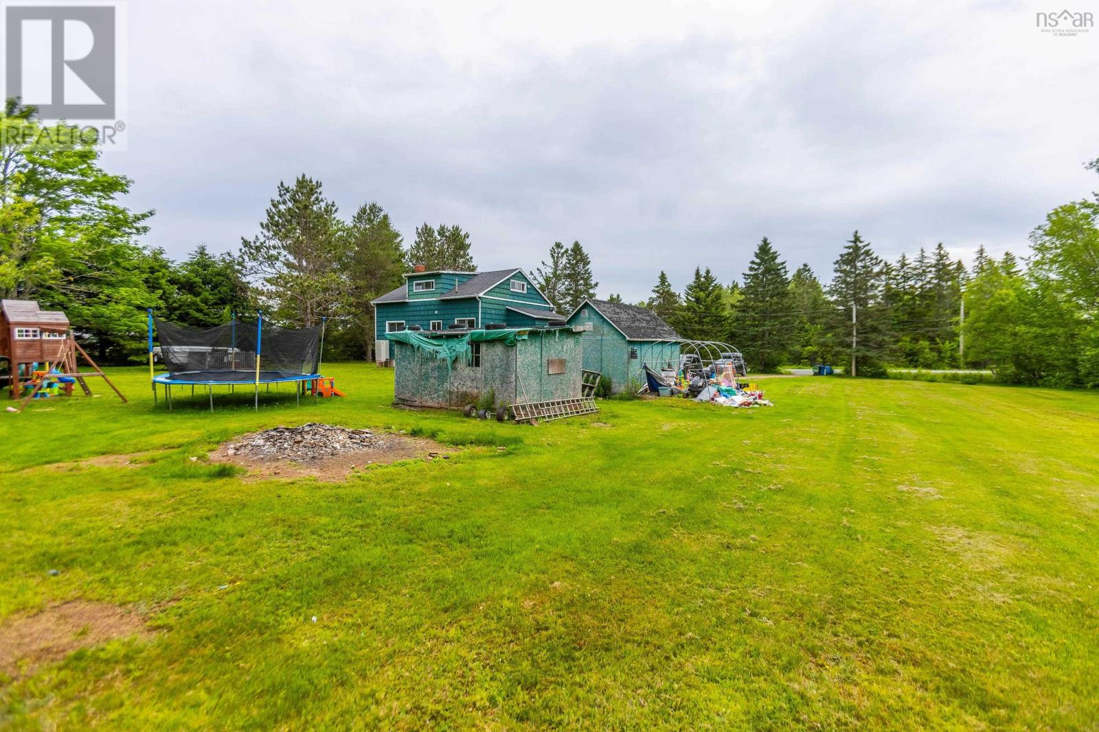 988 Highway 204 - 44