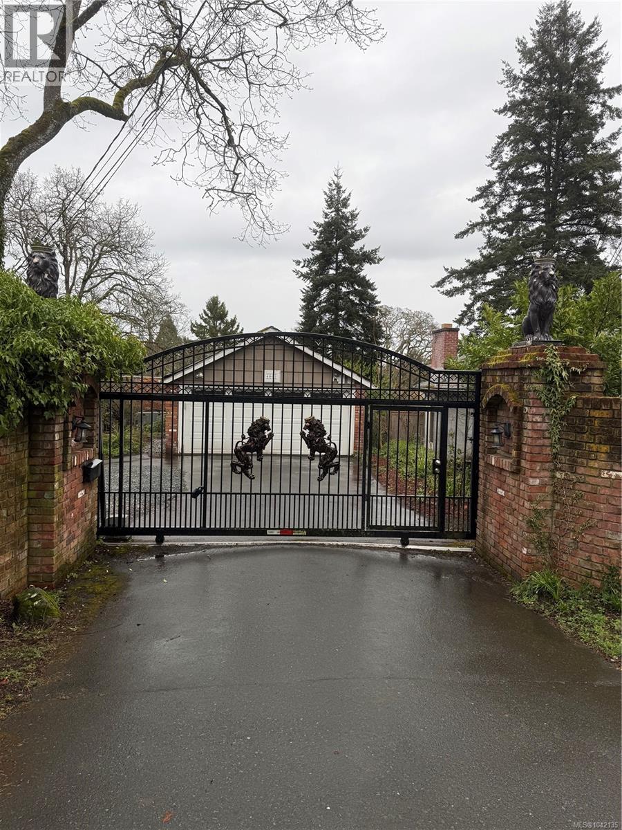 4081 Cedar Hill Rd - 33