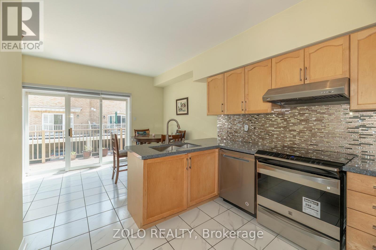 #26 23 OBSERVATORY LANE - 13