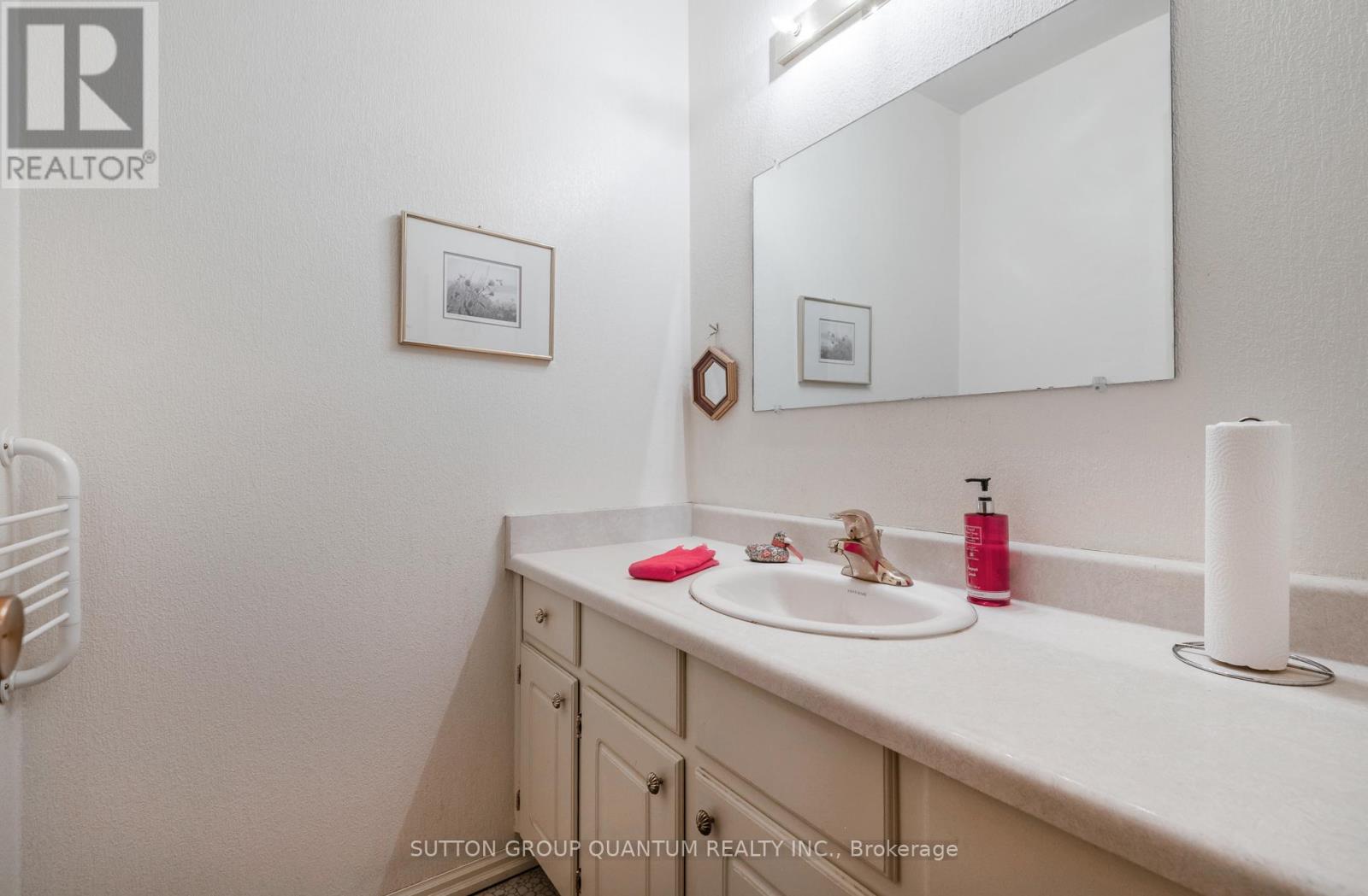 754 EAGLEMOUNT CRESCENT - 29