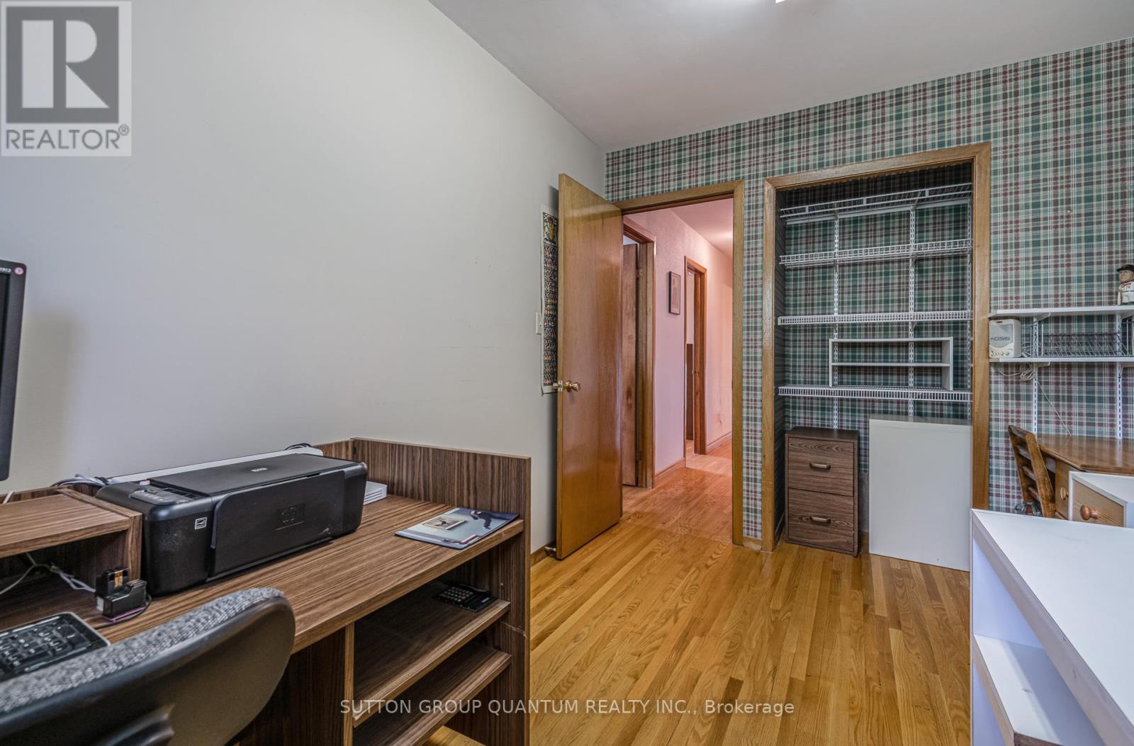 754 EAGLEMOUNT CRESCENT - 26