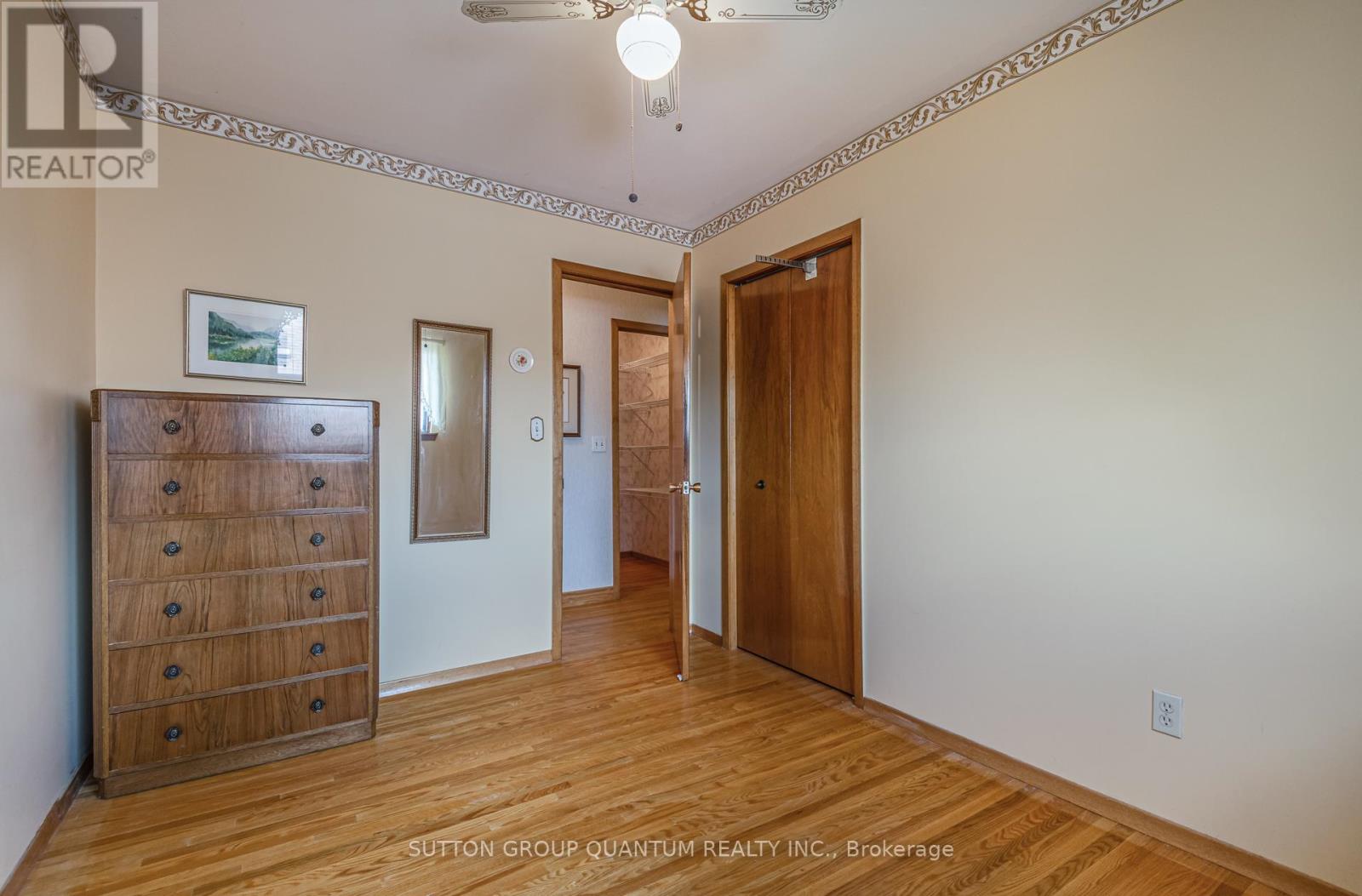 754 EAGLEMOUNT CRESCENT - 28