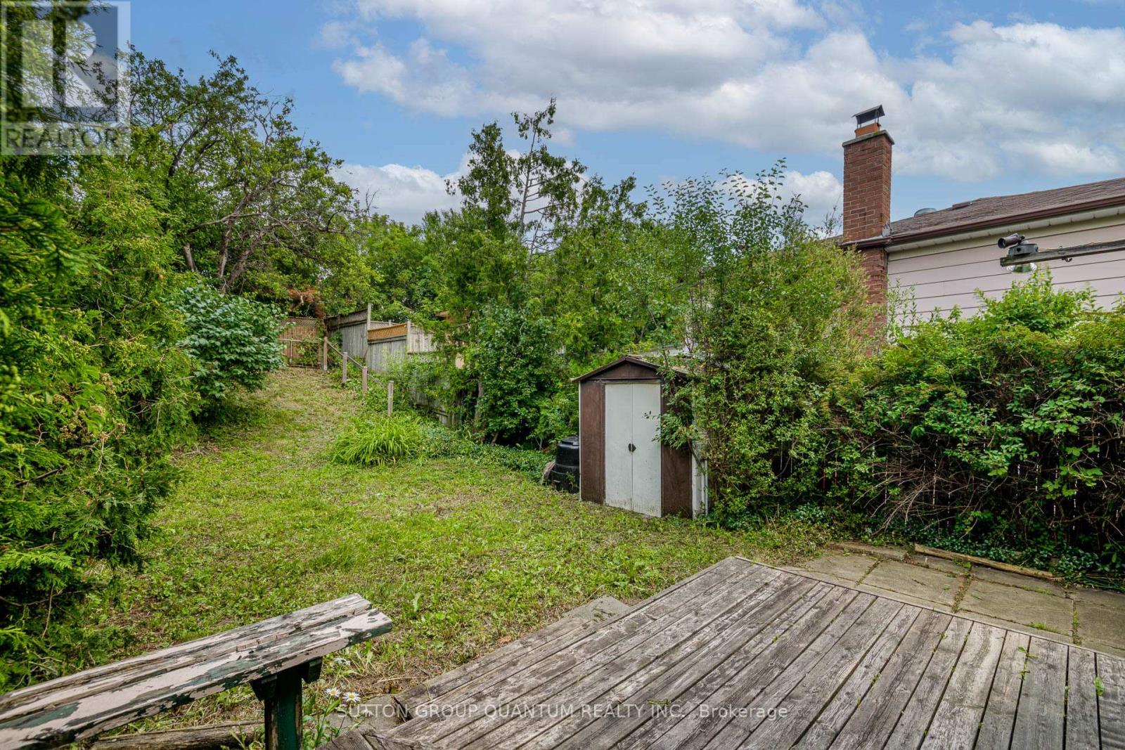 754 EAGLEMOUNT CRESCENT - 45