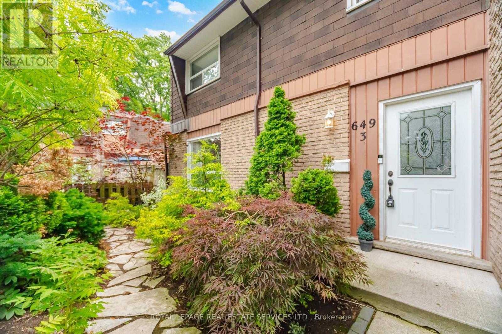 #3 649 FRANCIS ROAD - 1