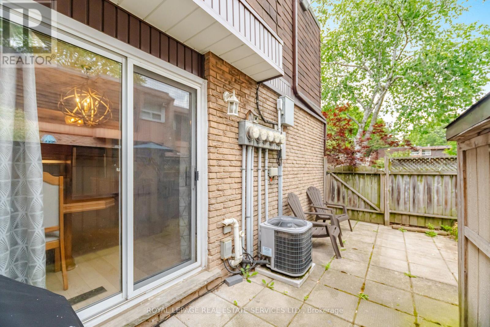 #3 649 FRANCIS ROAD - 28