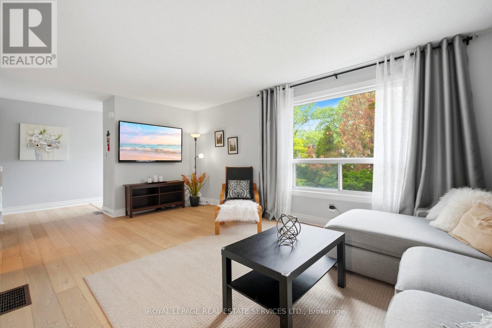 #3 649 FRANCIS ROAD - 4