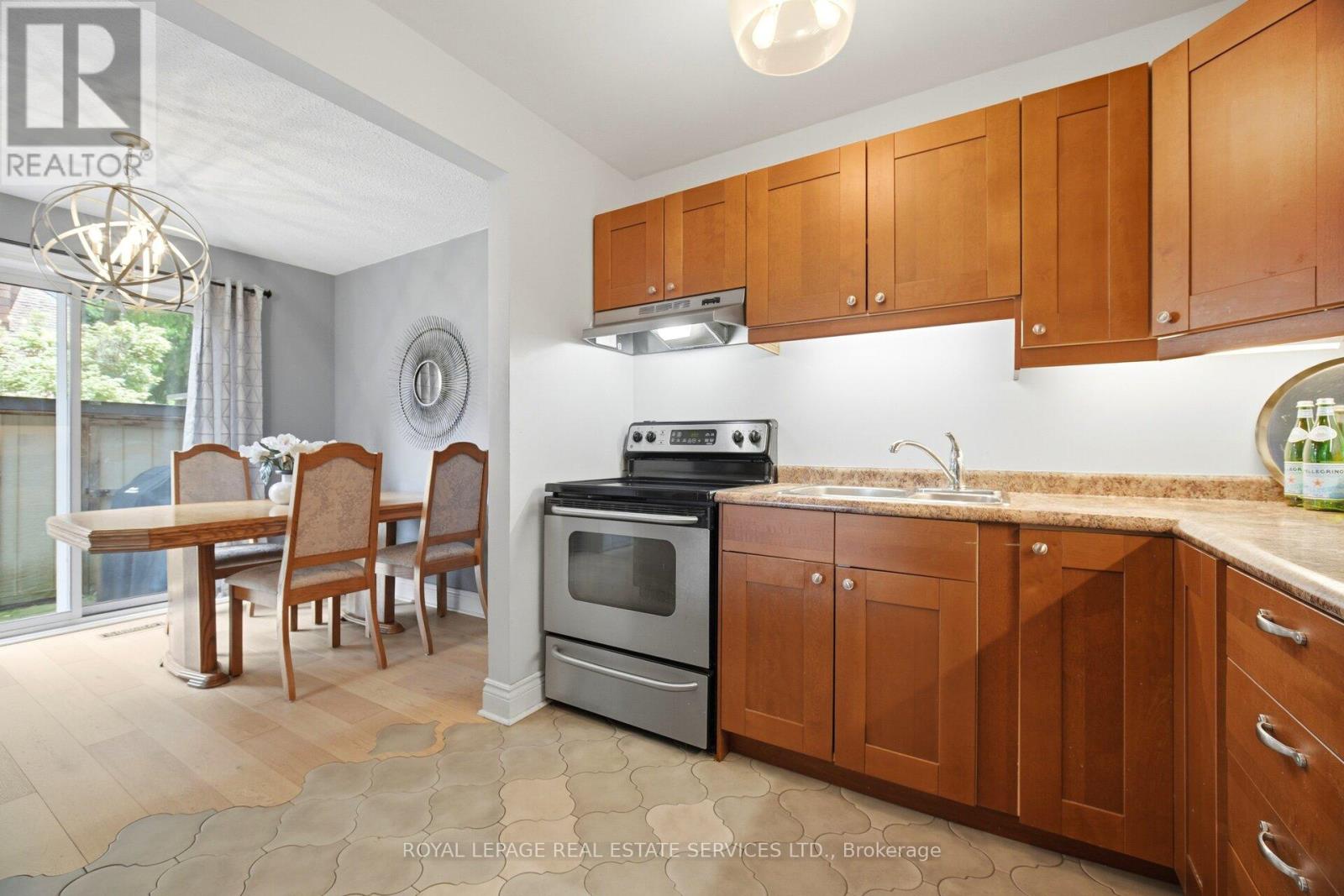 #3 649 FRANCIS ROAD - 7