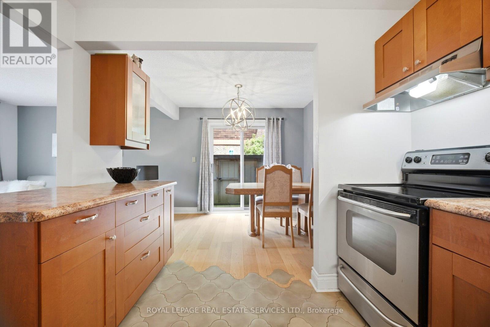#3 649 FRANCIS ROAD - 8