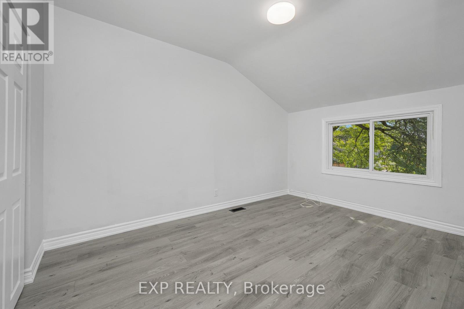 132 HESLOP ROAD - 23