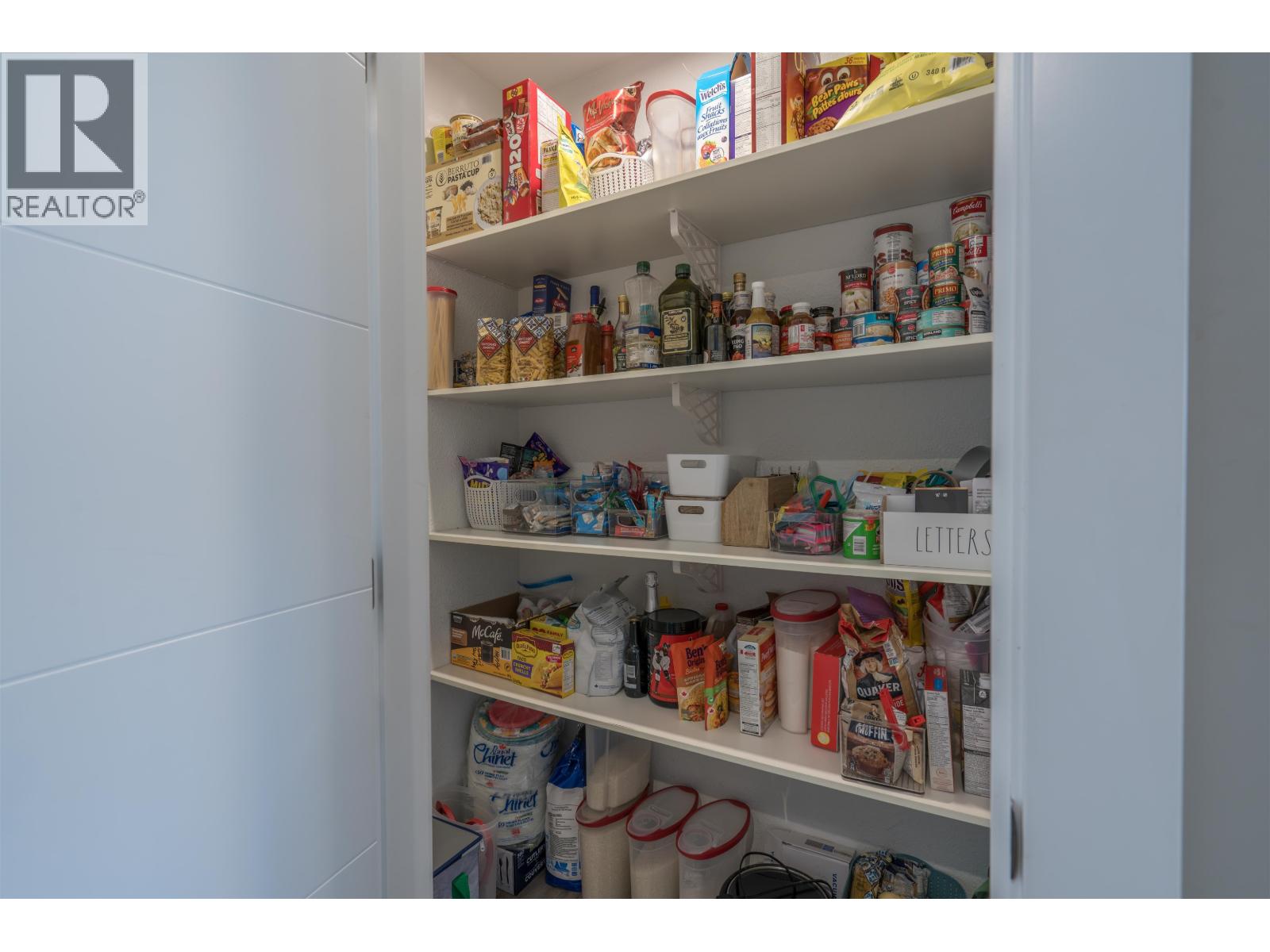 Photo 9 of 23 — 5454 WOODVALLEY DRIVE · Prince George, BC