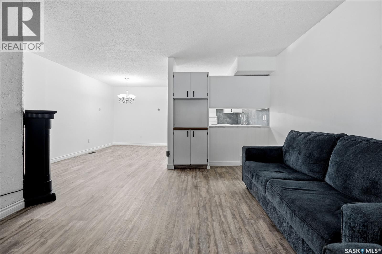 #6906 Blakeney DRIVE - 14