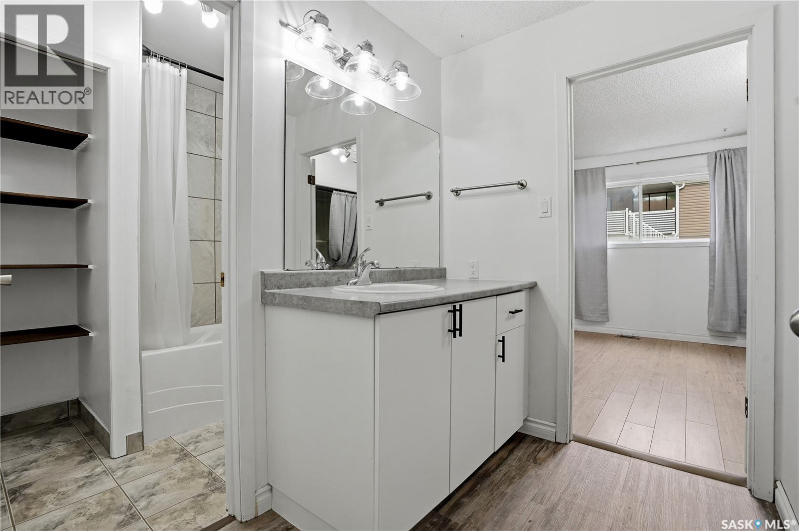 #6906 Blakeney DRIVE - 24
