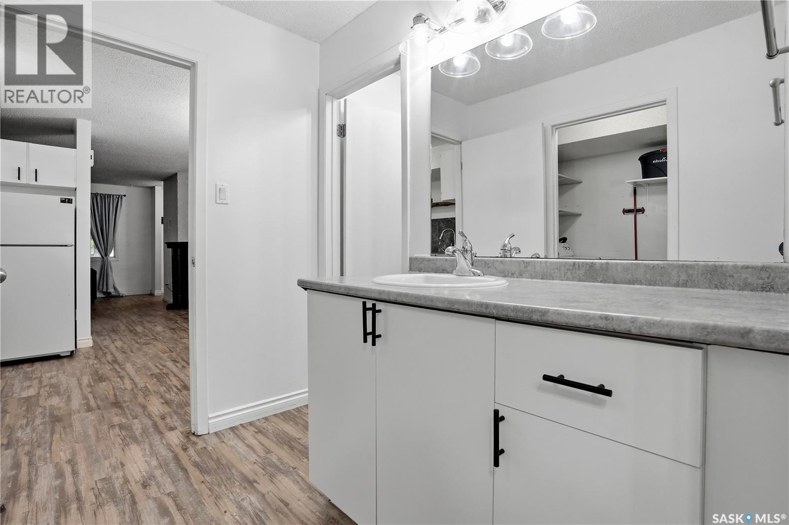 #6906 Blakeney DRIVE - 27
