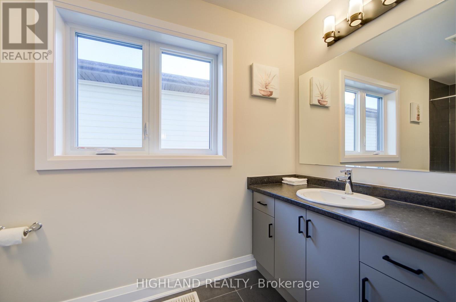 565 BALSAM POPLAR STREET - 24