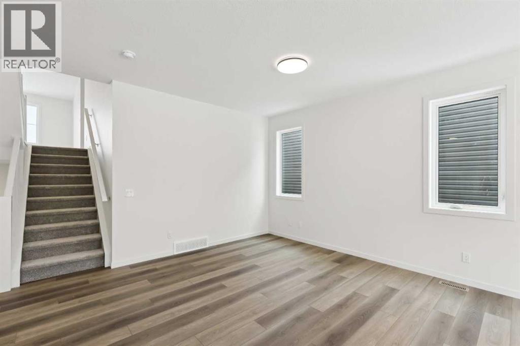 823 Bayview Terrace SW - 18