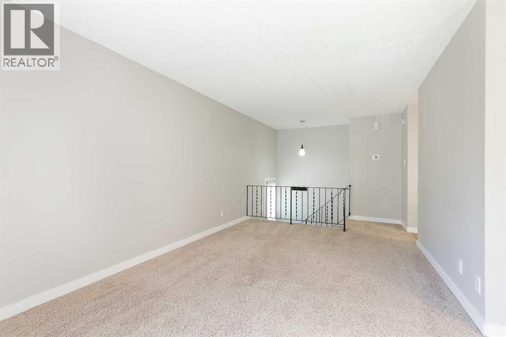 #13 5 Acadia Road W - 7