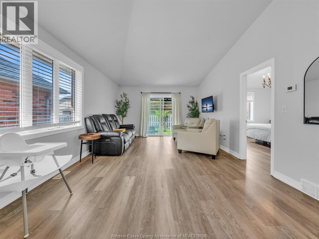 3723 PRAIRIE COURT - 19