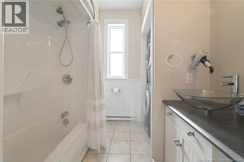 #A&B 94 Newton Street - 14