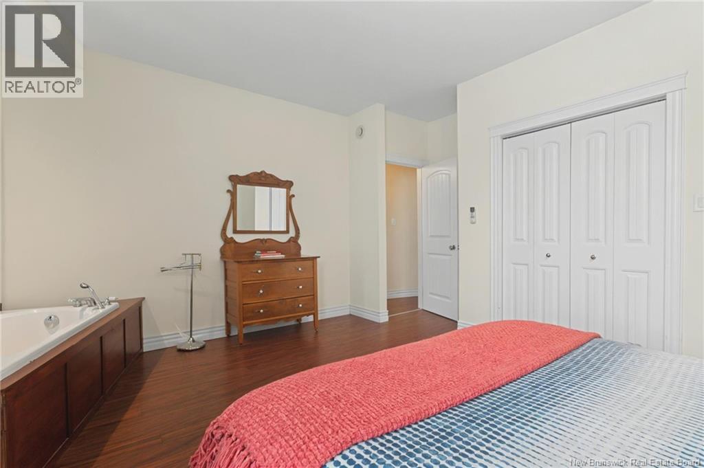 #A&B 94 Newton Street - 31