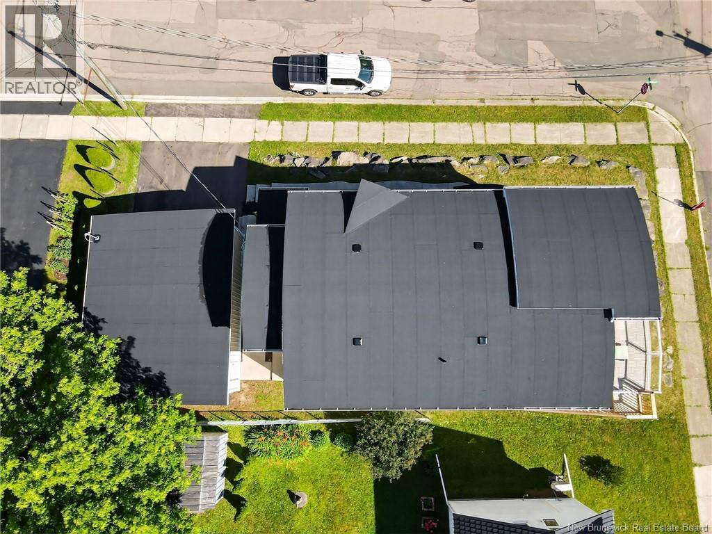 #A&B 94 Newton Street - 4