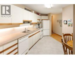 1640 Ufton Court Unit# 306, Kelowna, BC V1Y8L5 Photo 11