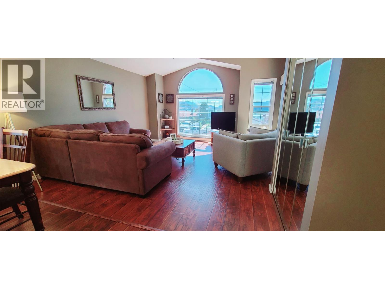 335 Sudbury Avenue - 6